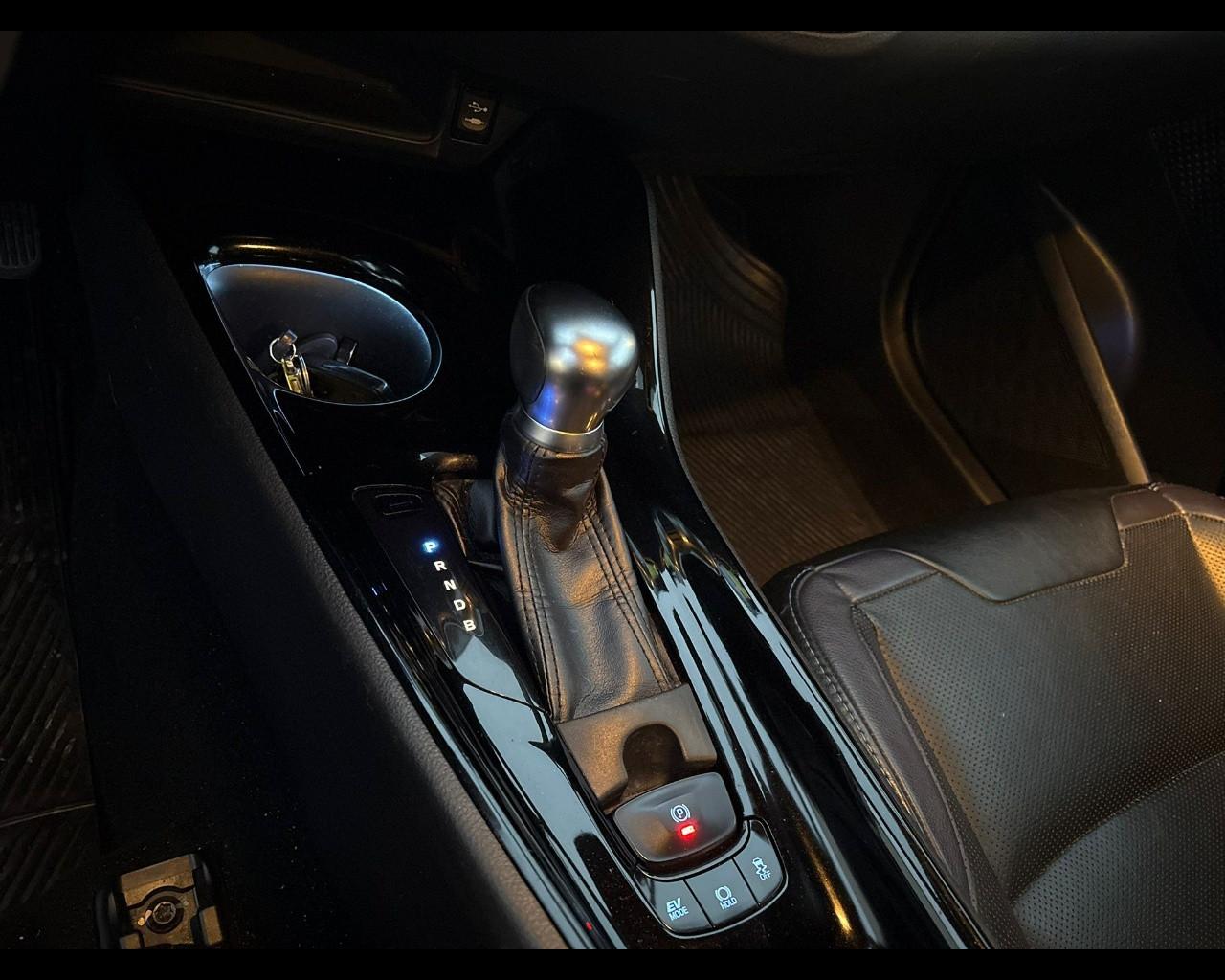 TOYOTA C-HR (2016-2023) - C-HR 1.8 Hybrid E-CVT Lounge