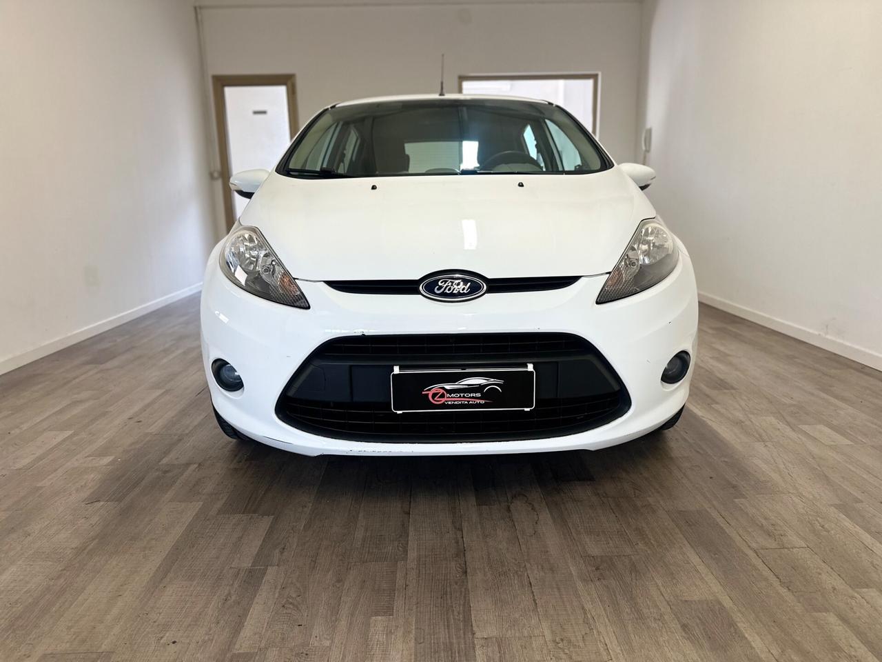 Ford Fiesta 1.2 82 CV 5 porte Titanium NEOPATENTATI