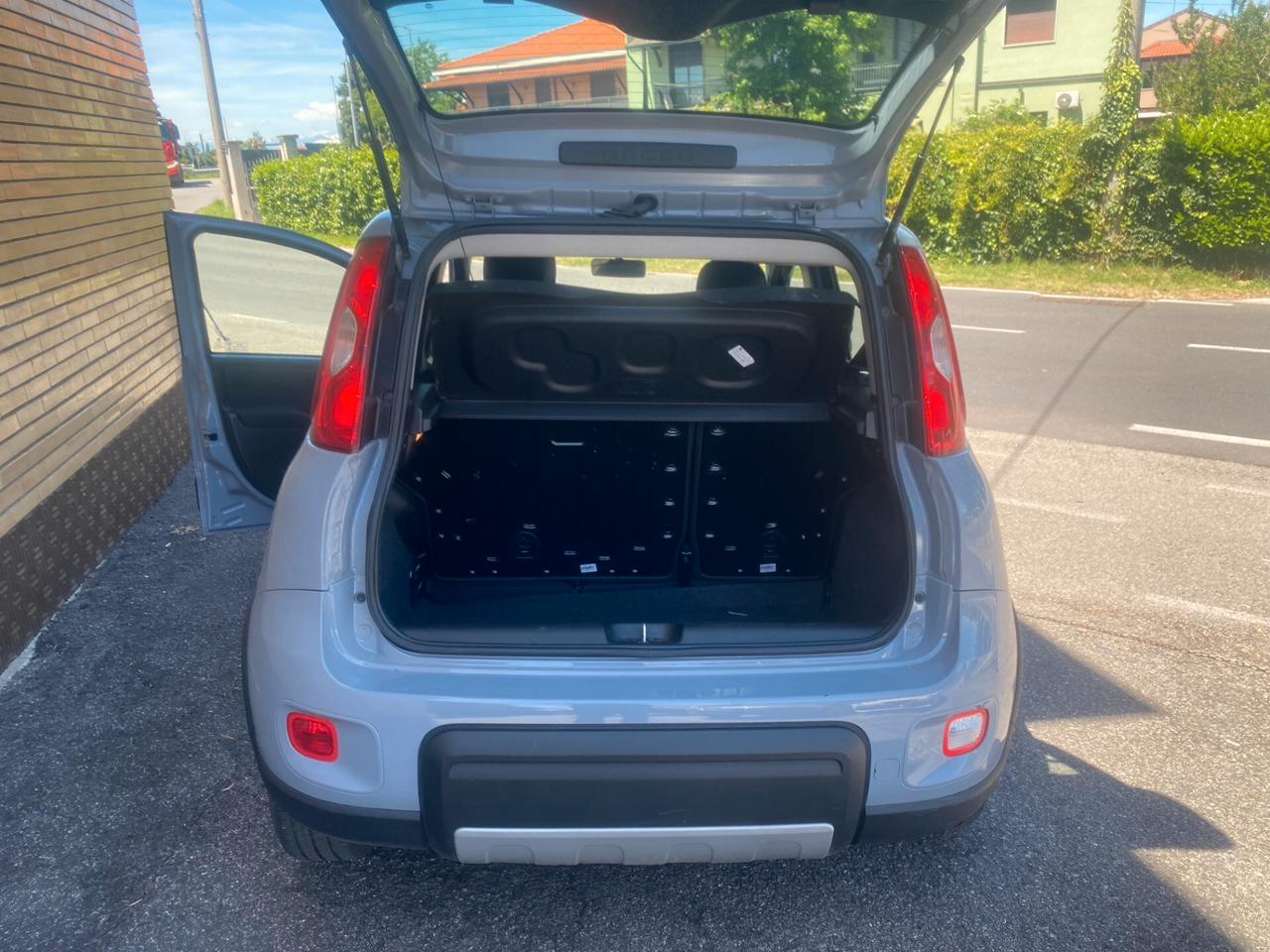 Fiat Panda 1.0 FireFly S&S Hybrid Red