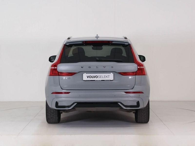 Volvo XC60 B4 (b) automatico Plus Dark