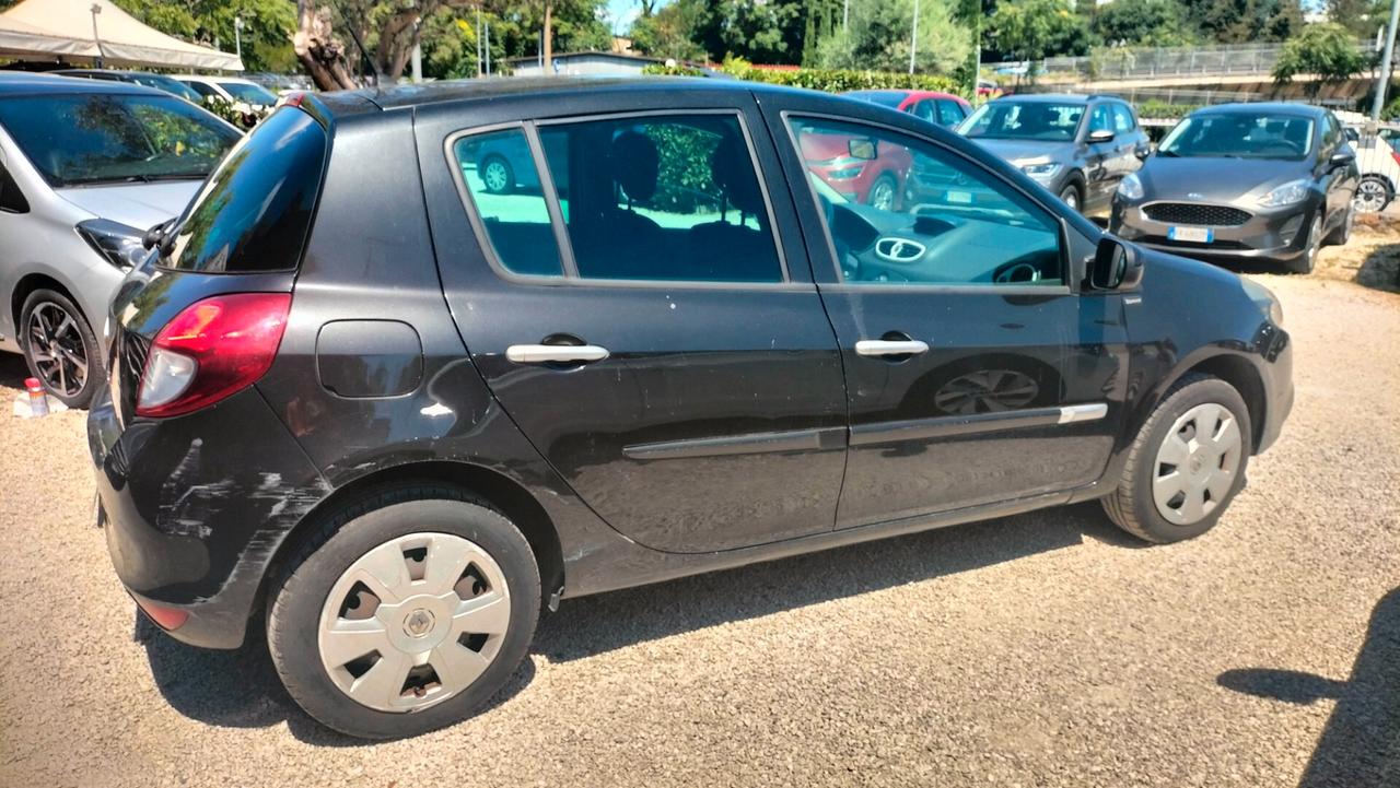 Renault Clio 1.2 16V 5 porte SOLO 90000KM