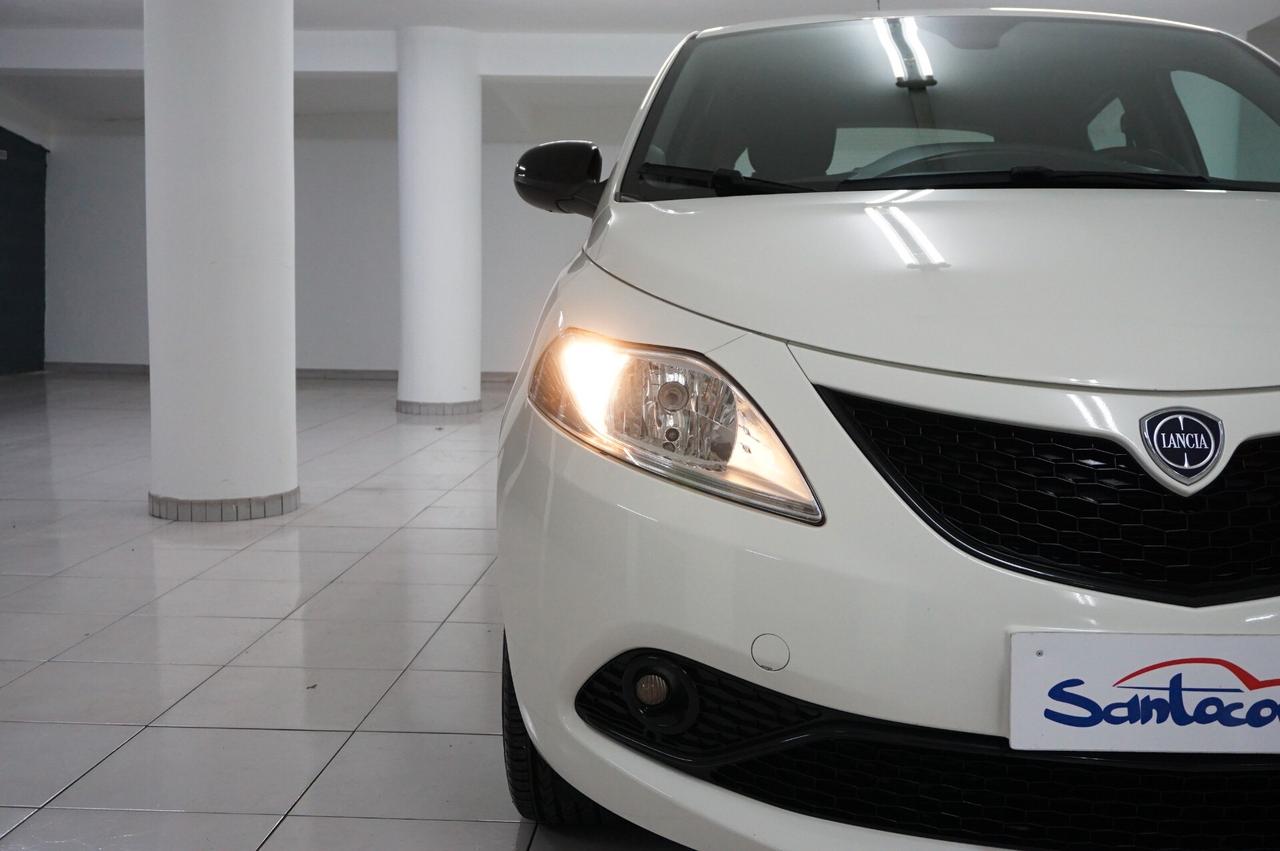 Lancia Ypsilon 1.2 69 CV 5 porte Gold