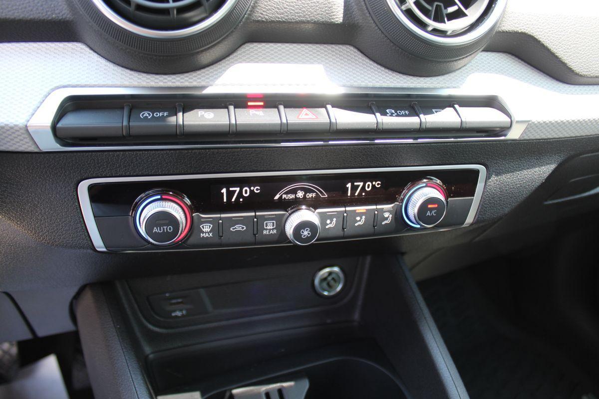 AUDI - Q2 - 35 TDI quattro S tronic Business