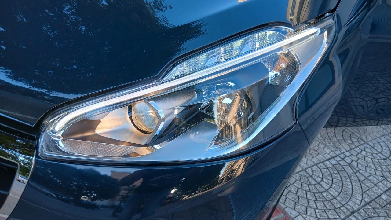 Peugeot 208 BlueHDi 75 5 porte Allure
