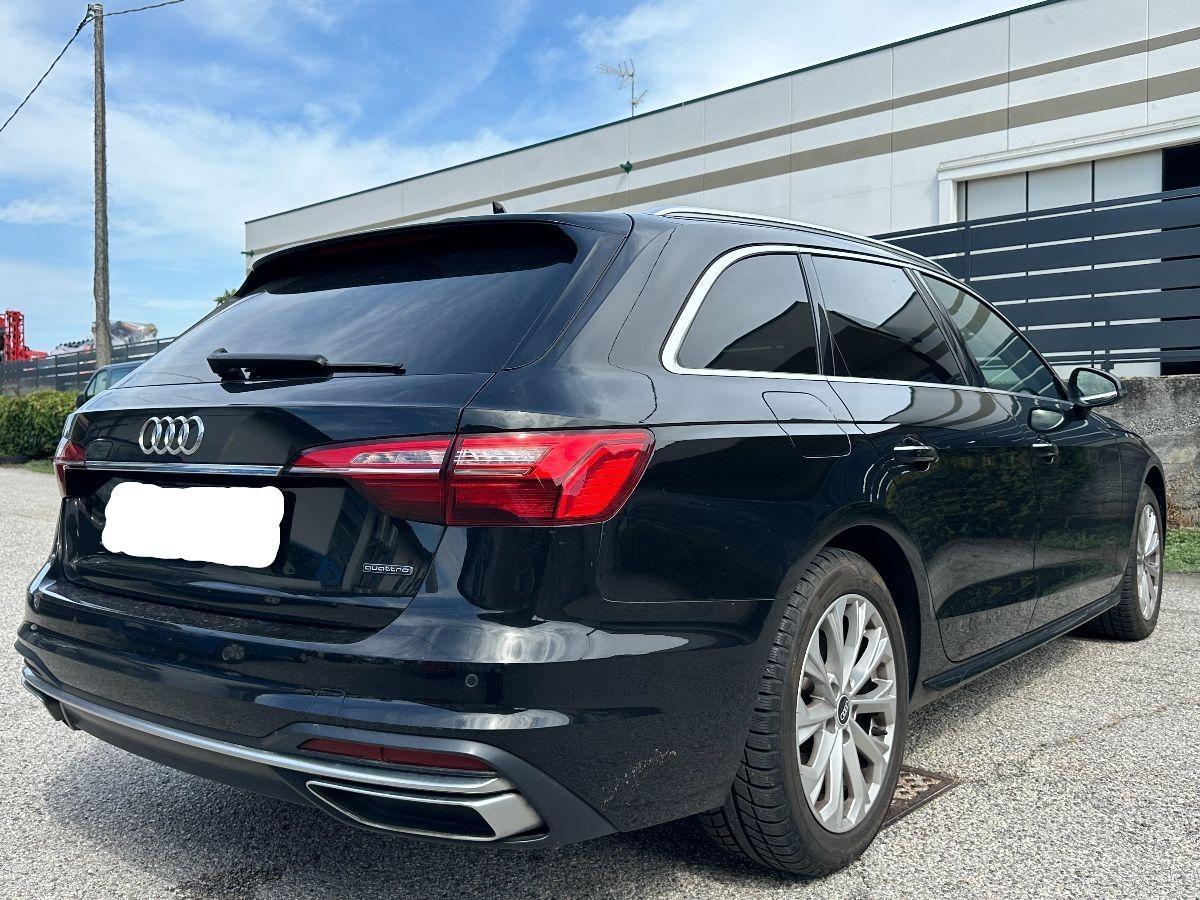 AUDI - A4 Avant - 40 TDI quattro S tr. Bus. Adv.