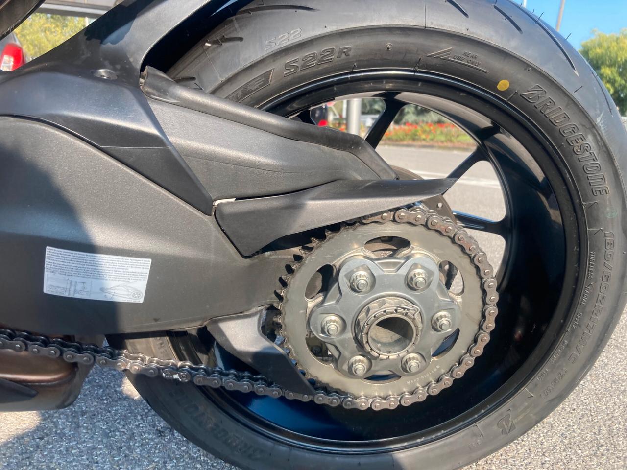 Ducati Panigale V2 2020 accessoriata