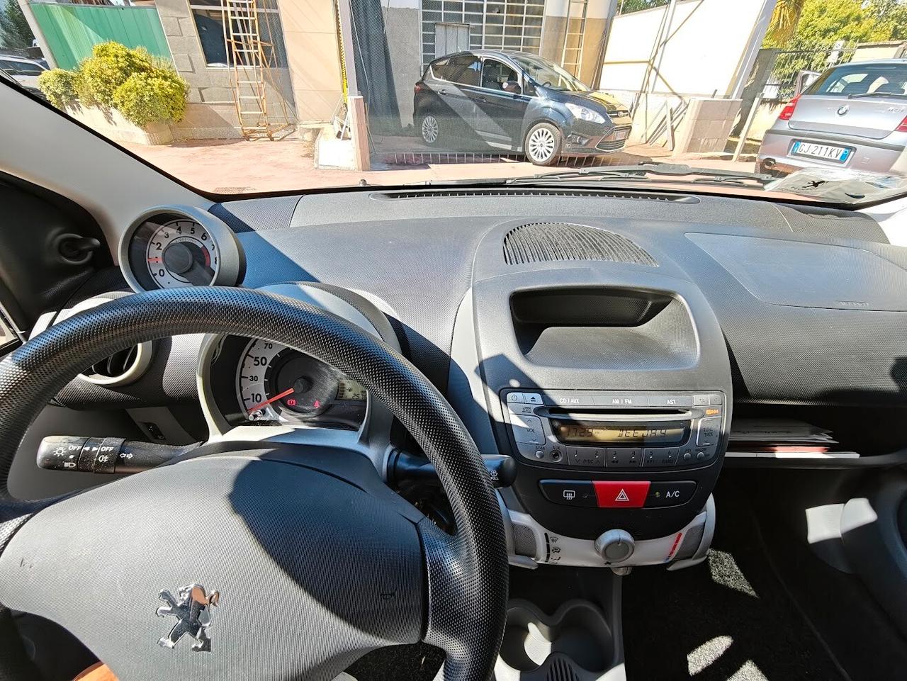 Peugeot 107 1.0 68CV UNICO P. SOLO 25MILA KM!!!!!!!!!!!!