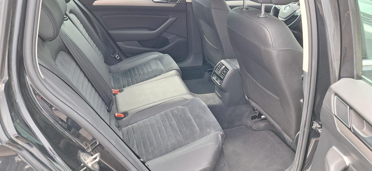 Volkswagen Passat Variant 2.0 TDI DSG Executive BlueMotion Tech.