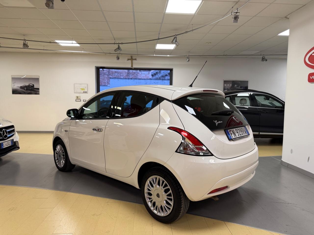 Lancia Ypsilon 1.3 MJT 16V 95 CV 5 porte S&S Silver
