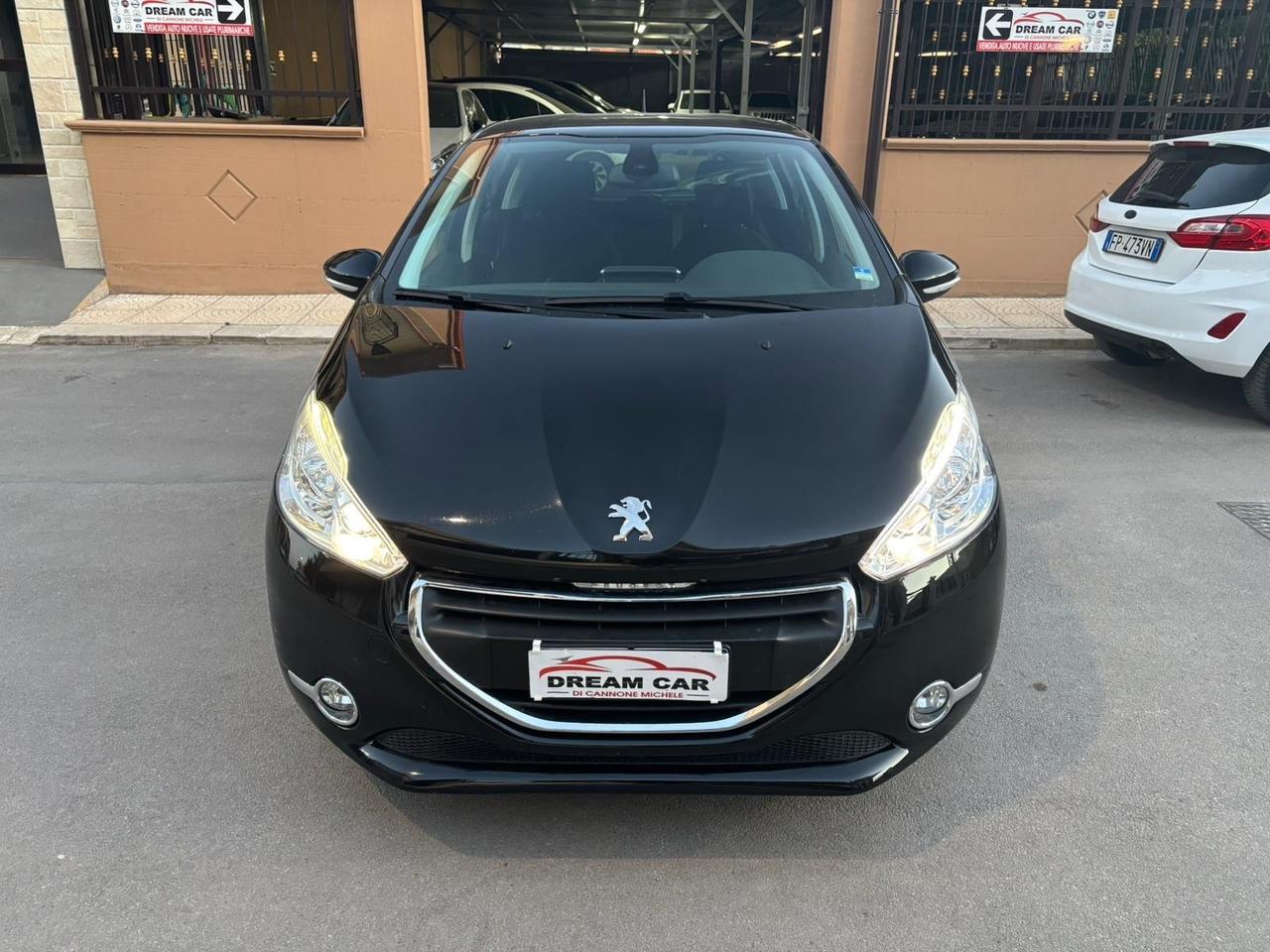 Peugeot 208 1.4 HDi 68 CV 5 porte Allure