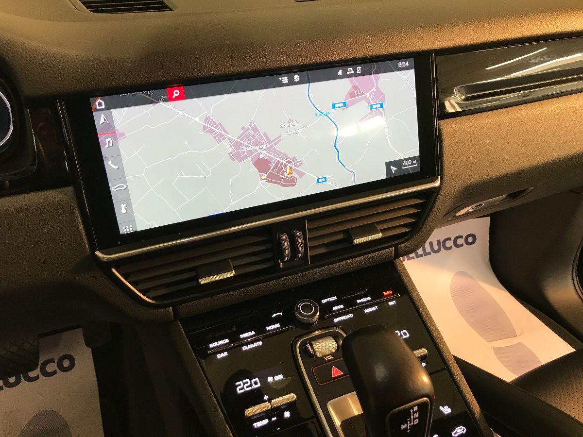 PORSCHE Cayenne 3.0 V6