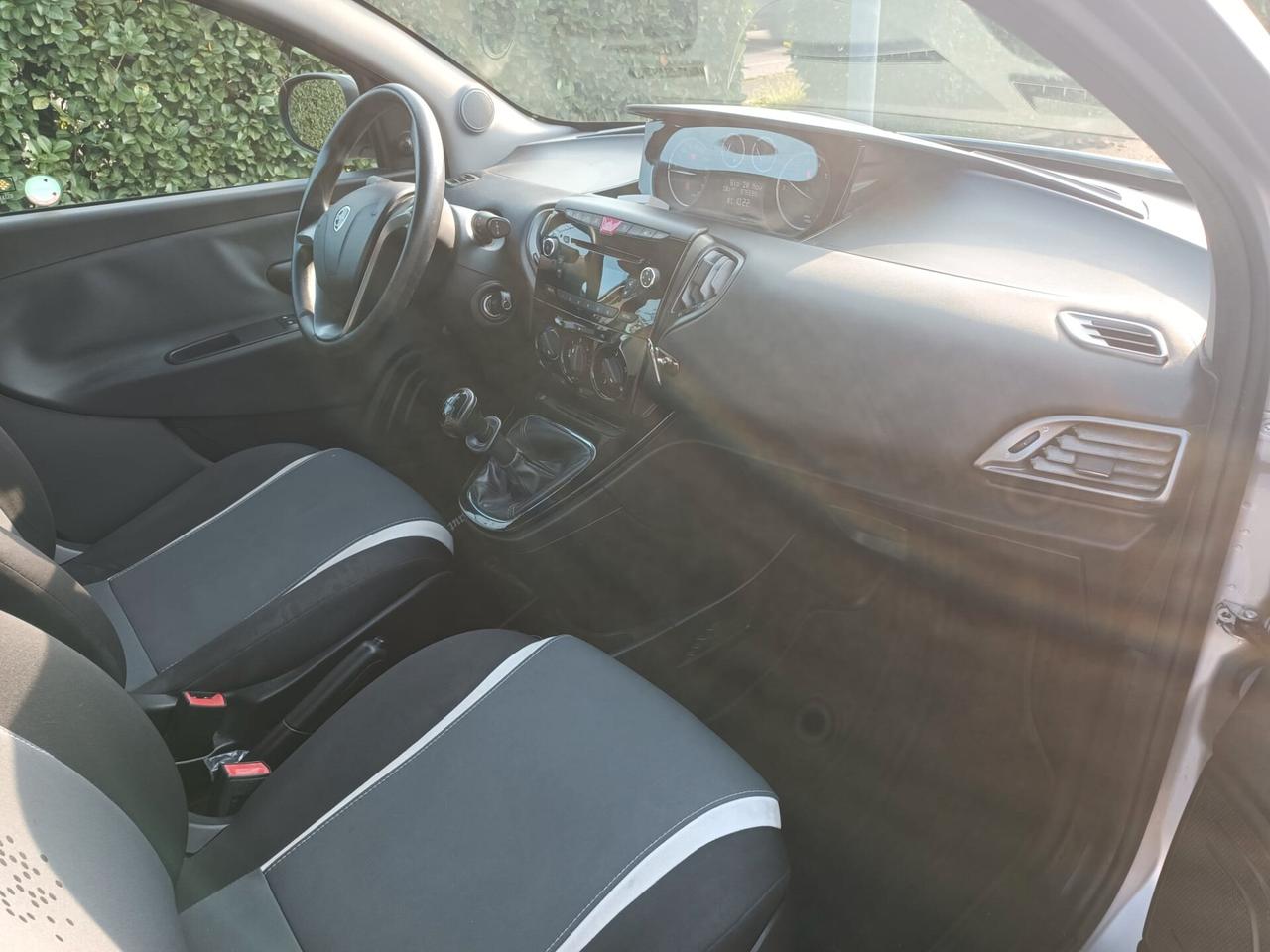 Lancia Ypsilon 1.2 69 CV 5 porte Elle