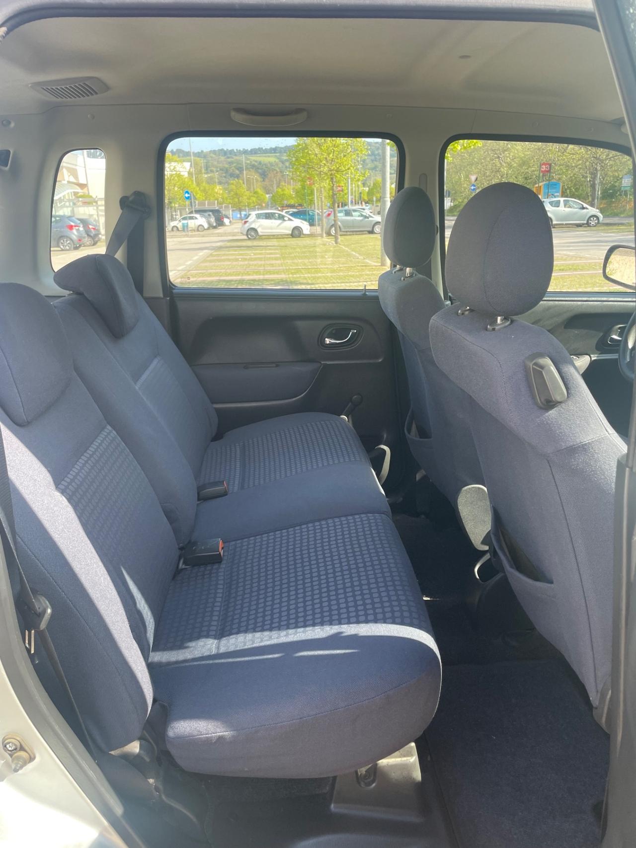 OPEL AGILA 1.0 BENZINA/GPL NEOPATENTATI 180.000 KM ANNO 2007.