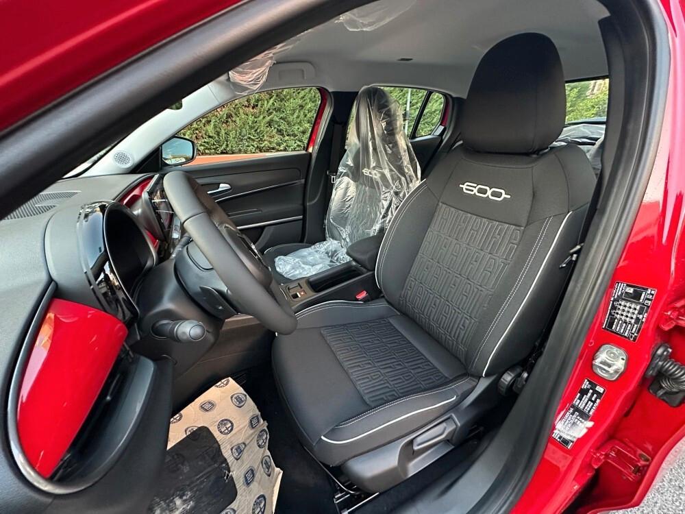 Fiat 600 Hybrid 110 CV DCT MHEV Icon