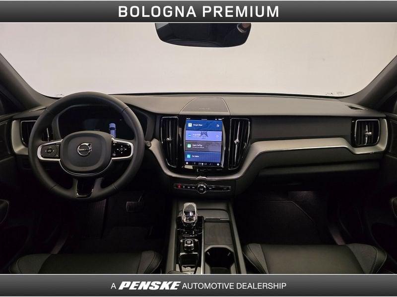 Volvo XC60 XC60 B5 AWD automatico Plus Dark