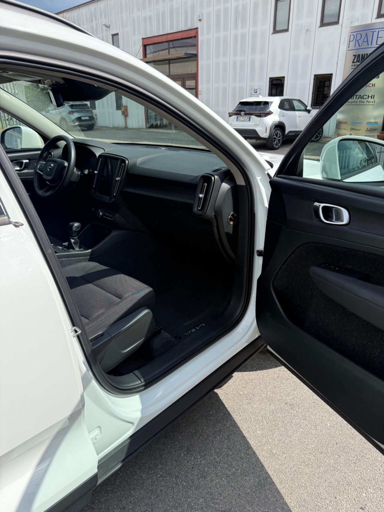 Volvo XC40 2.0 DIESEL 150cv
