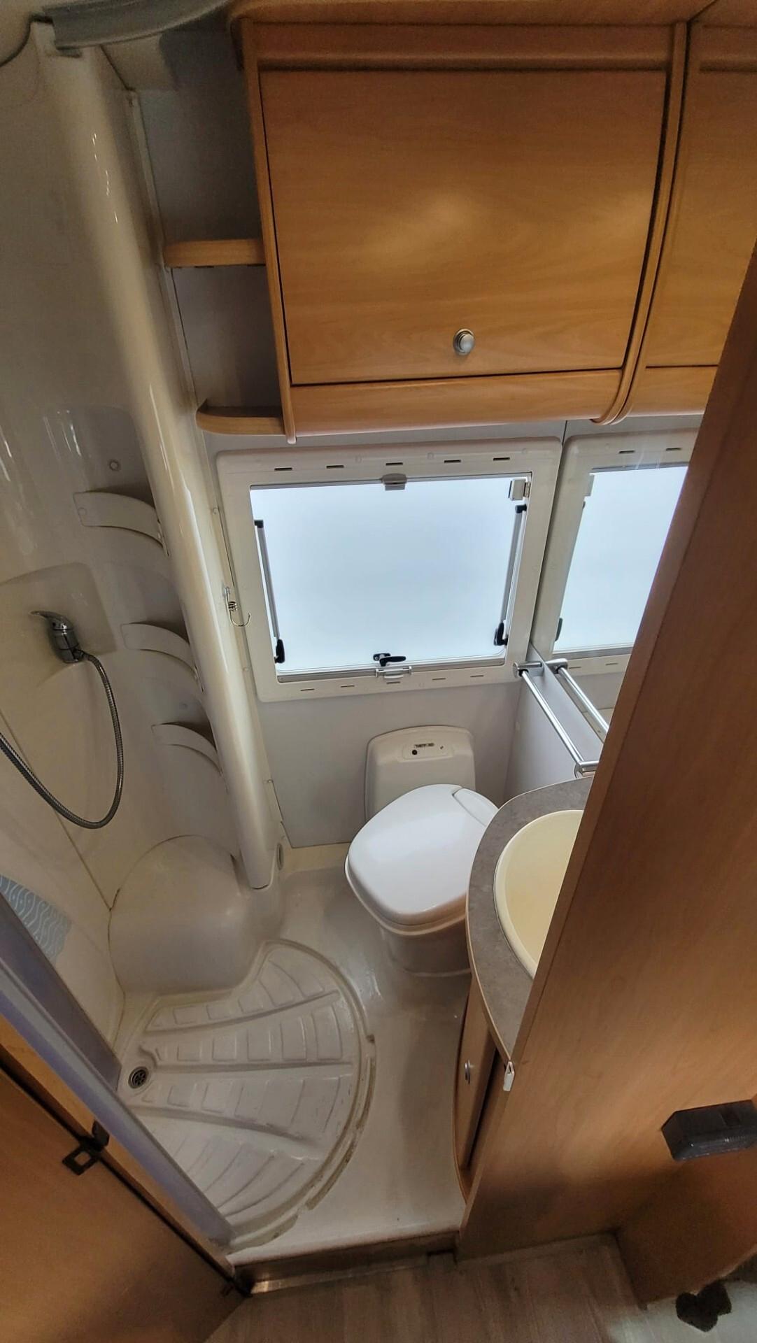 Challenger Mageo 123 Mansardato con letti a castello in coda