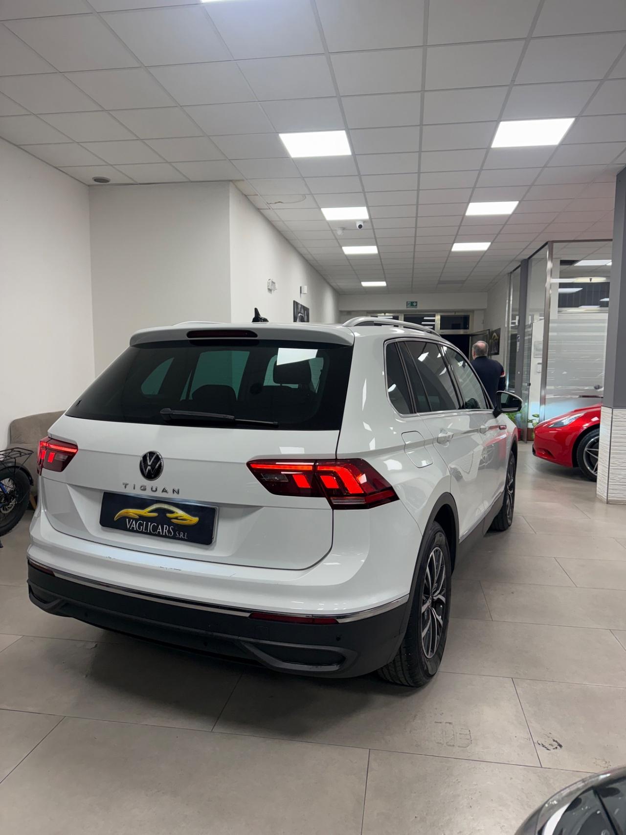 Volkswagen Tiguan 2.0 TDI 150 CV SCR DSG Elegance