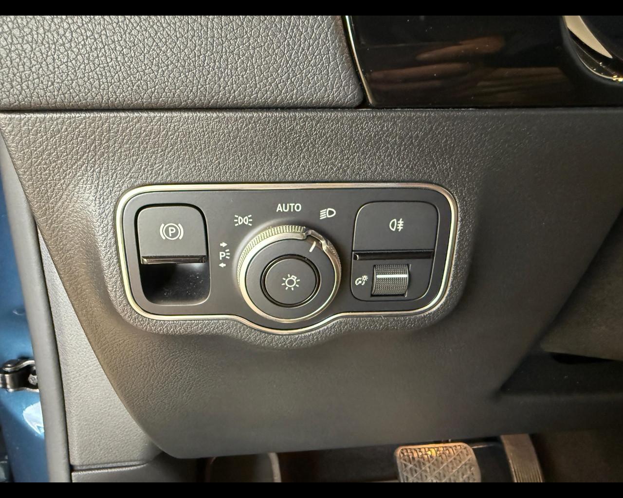 Mercedes-Benz GLA (H247) - GLA 200 d Automatic Sport Plus