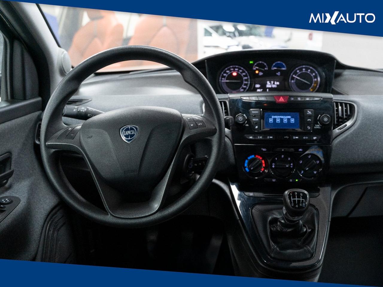 Lancia Ypsilon 1.0 Firefly Hybrid Silver 70CV 5 Porte