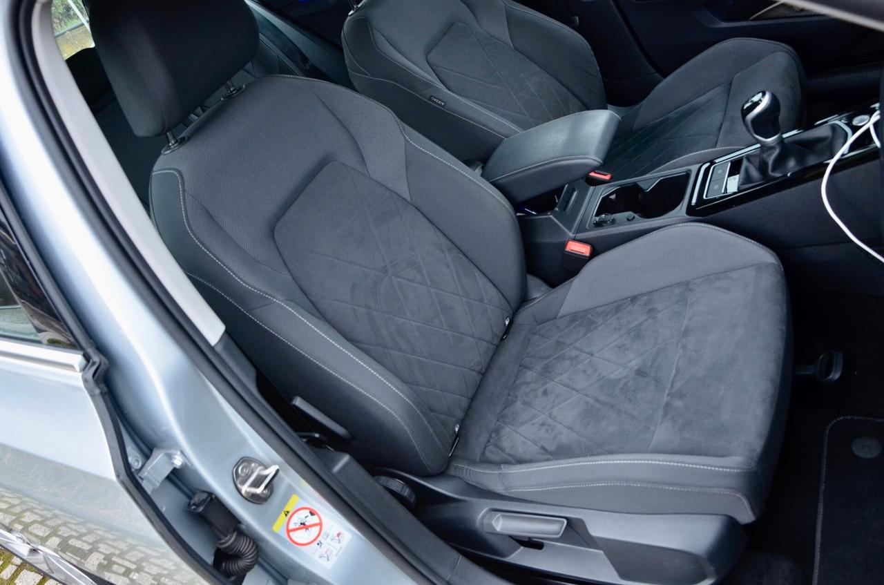 VOLKSWAGEN GOLF 1.5 TSI EVO STYLE 130cv 5p, UNICOPROPRIETARIO, UFF ITALIANA, SERVICE VW, BOLLO 1/27, IQ LED, RETROCAMERA, PERMUTE