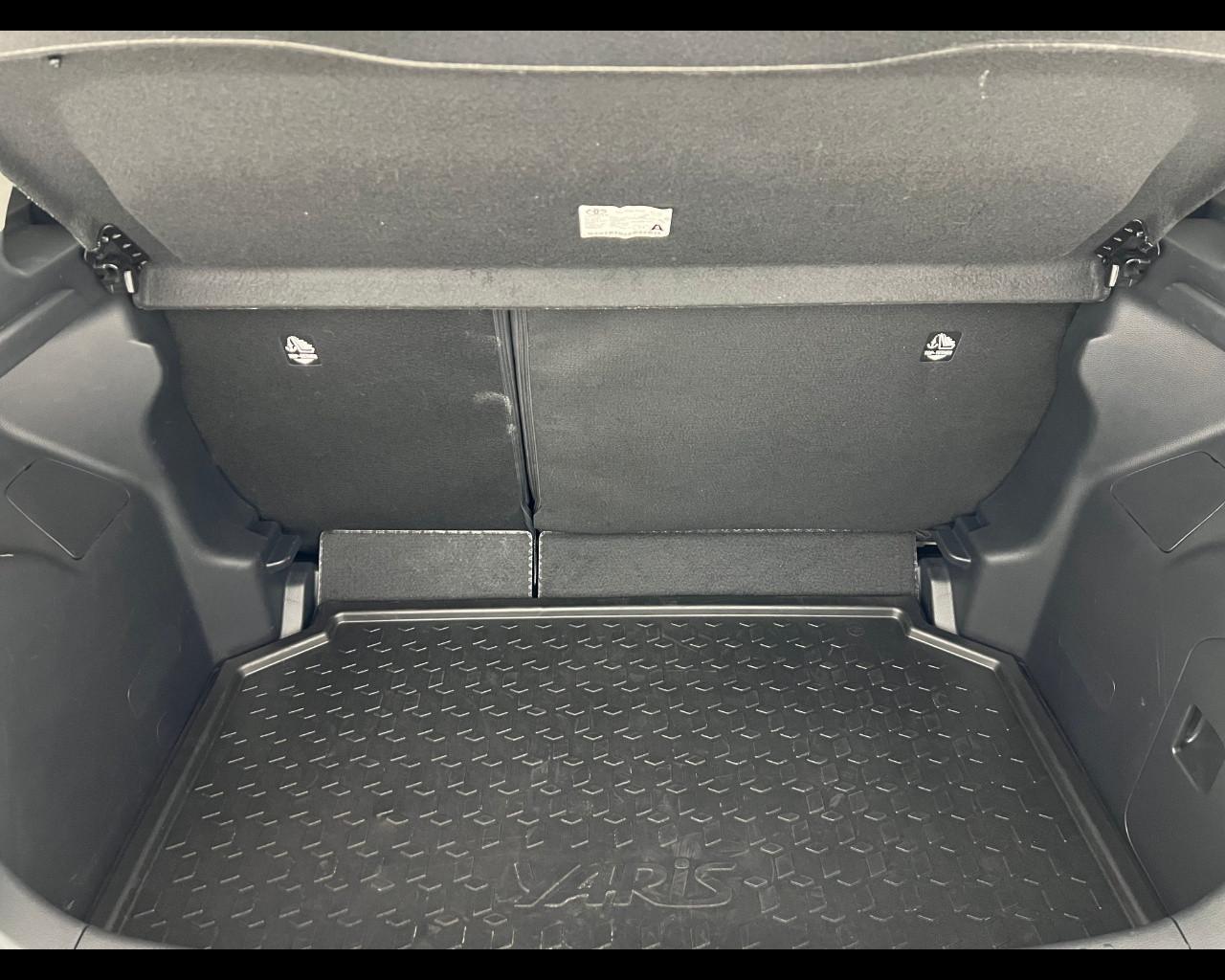 TOYOTA Yaris 1.5h Trend