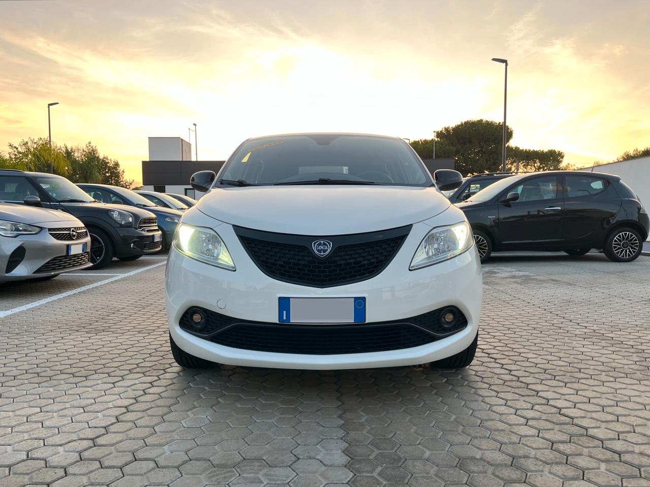 Lancia Ypsilon 1.2 69 CV 5 porte GPL Ecochic Monogram