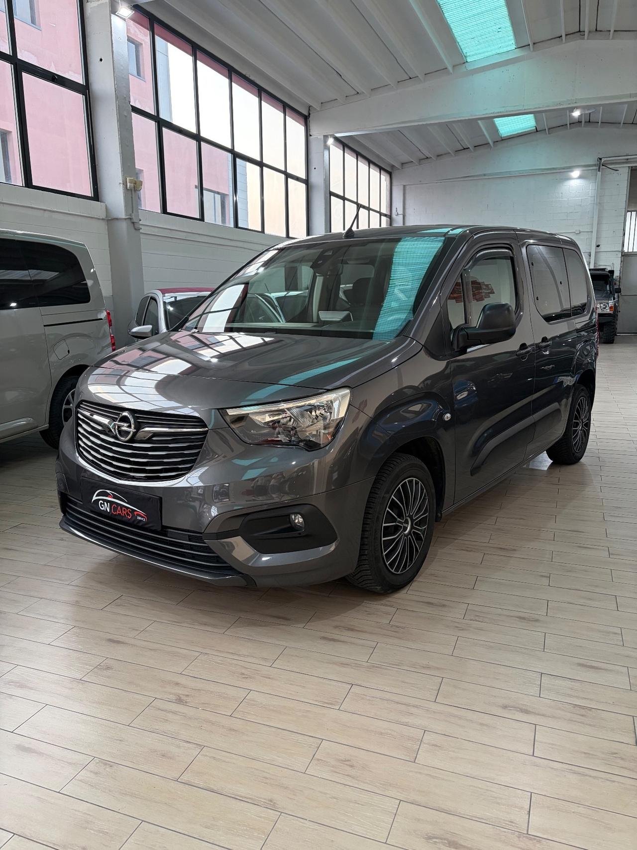 Opel Combo Life 5 posti