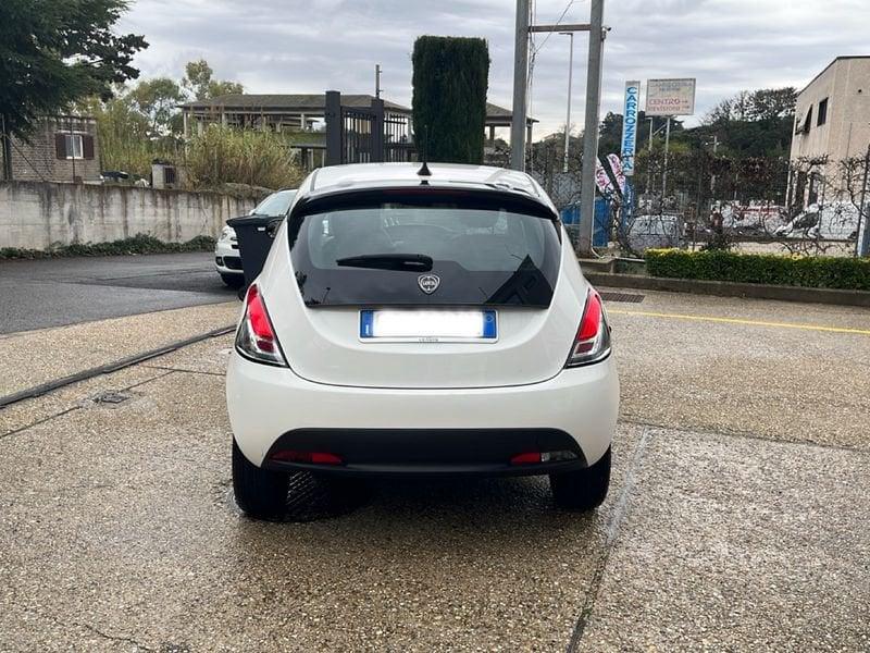 Lancia Ypsilon Ypsilon 1.0 FireFly 5 porte S&S Hybrid Oro