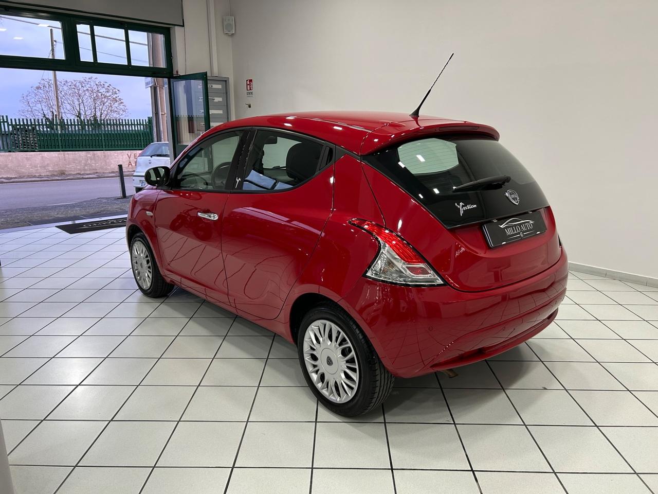 Lancia Ypsilon 1.2 69 CV 5 porte GPL Elefantino