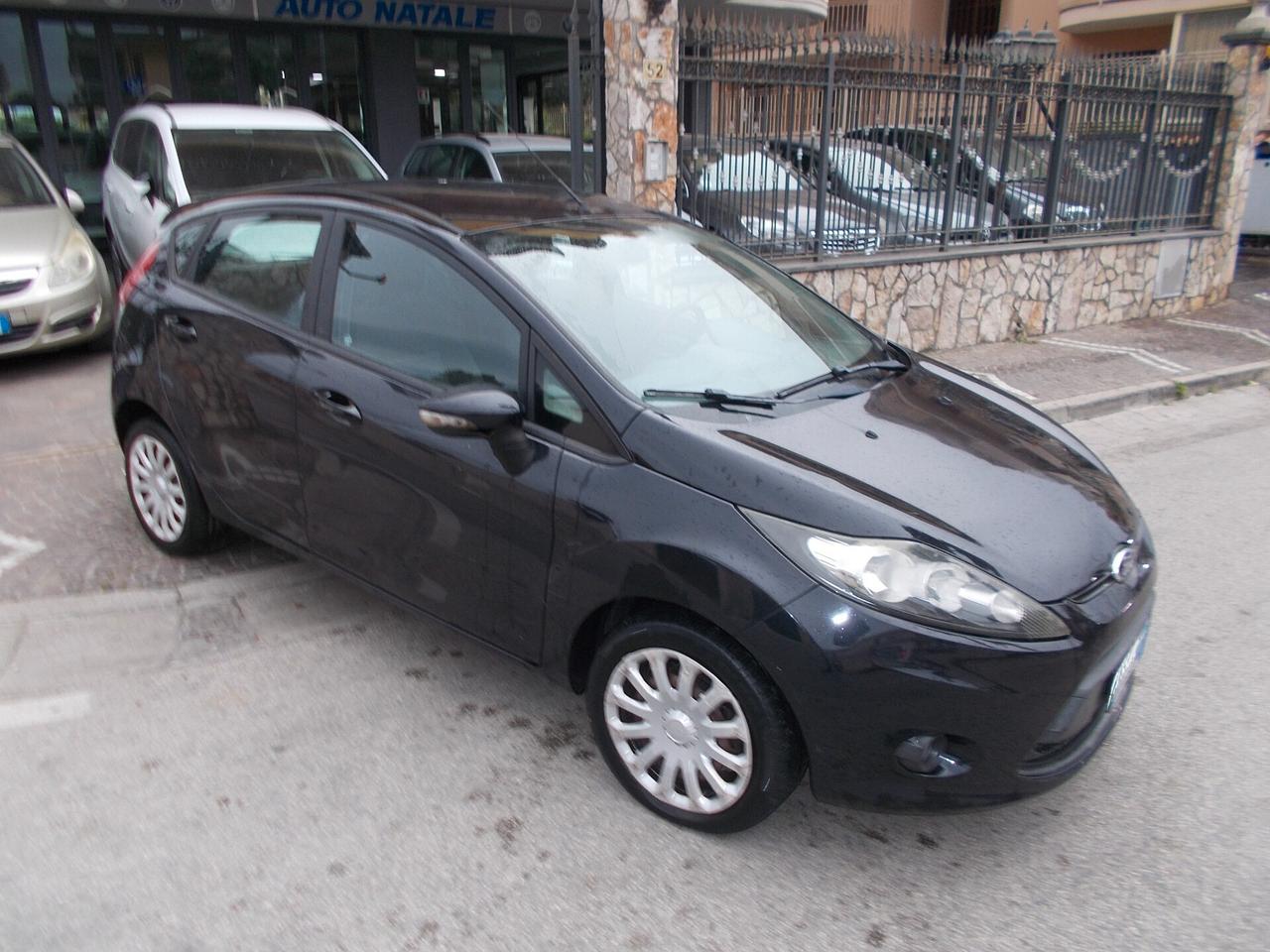 Ford Fiesta 1.4 16V 5p. Bz.- GPL Titanium Bs.