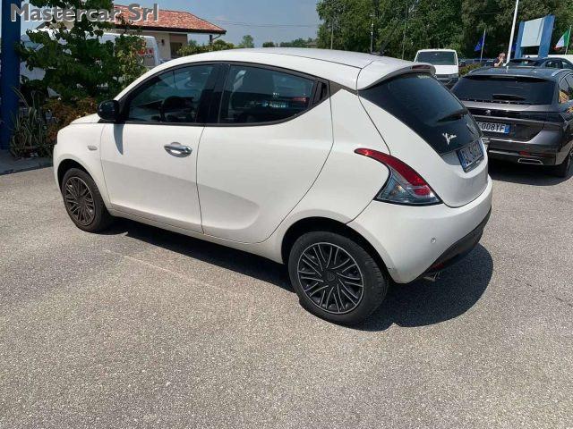 LANCIA Ypsilon Ypsilon 1.0 firefly hybrid Gold s - GL546CZ