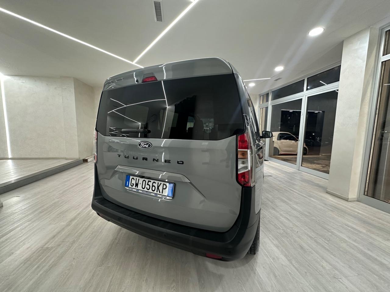 Ford Tourneo Courier 1.0 EcoBoost Active