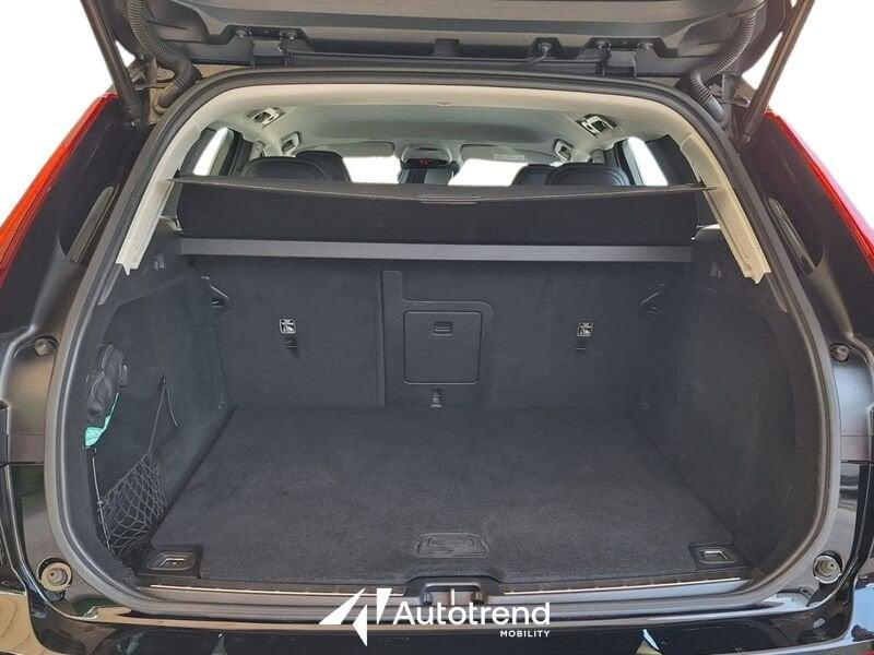 Volvo XC60 B4 197+14 CV AWD Automatica Mild Hybrid Momentum Pro