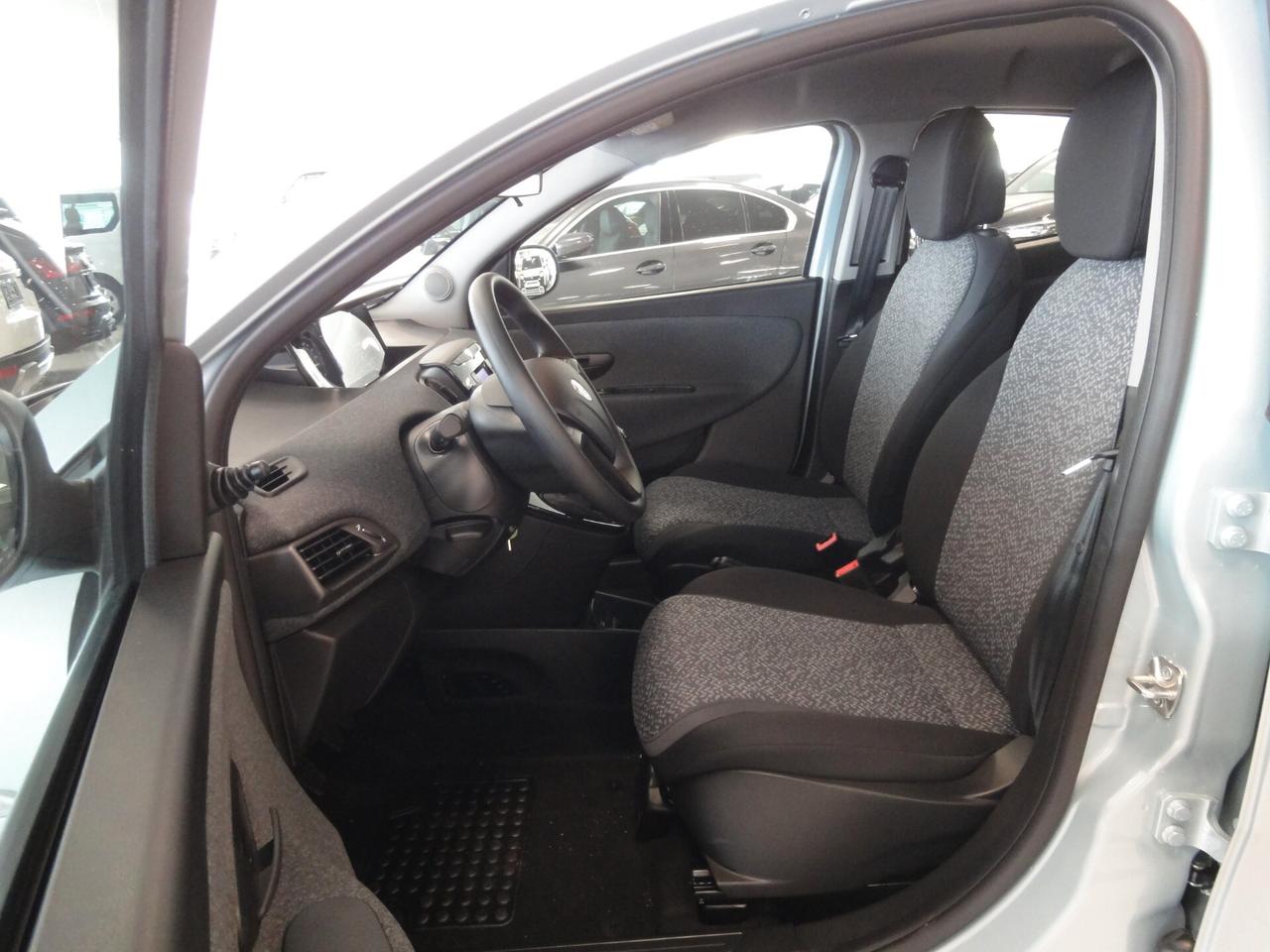 LANCIA YPSILON 1.0 FIREFLY 70cv/51kw HYBRID Eleganza Italiana