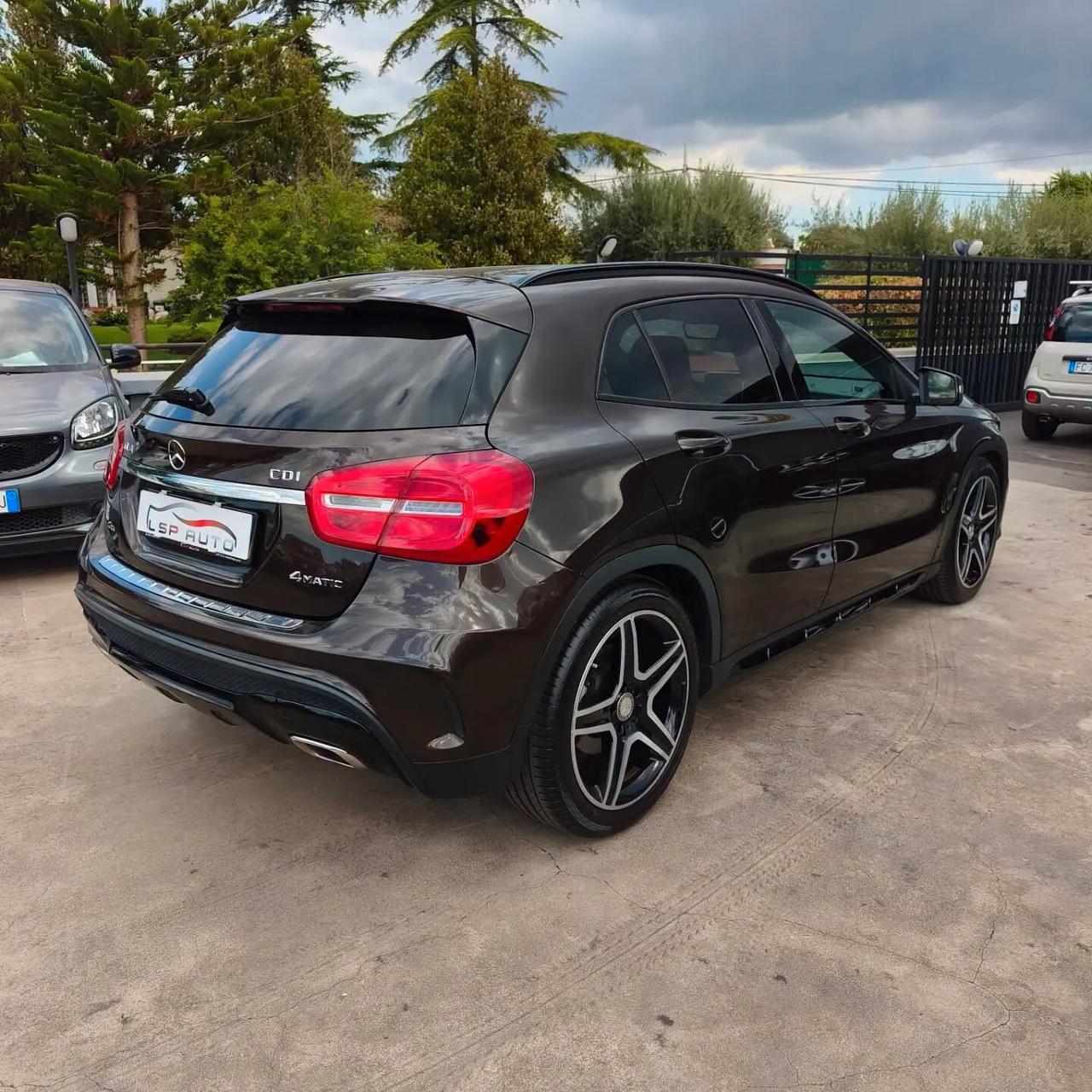 Mercedes-benz GLA 200 4matic PREMIUM AMG NIGHTPACK KM CERTIFICATI