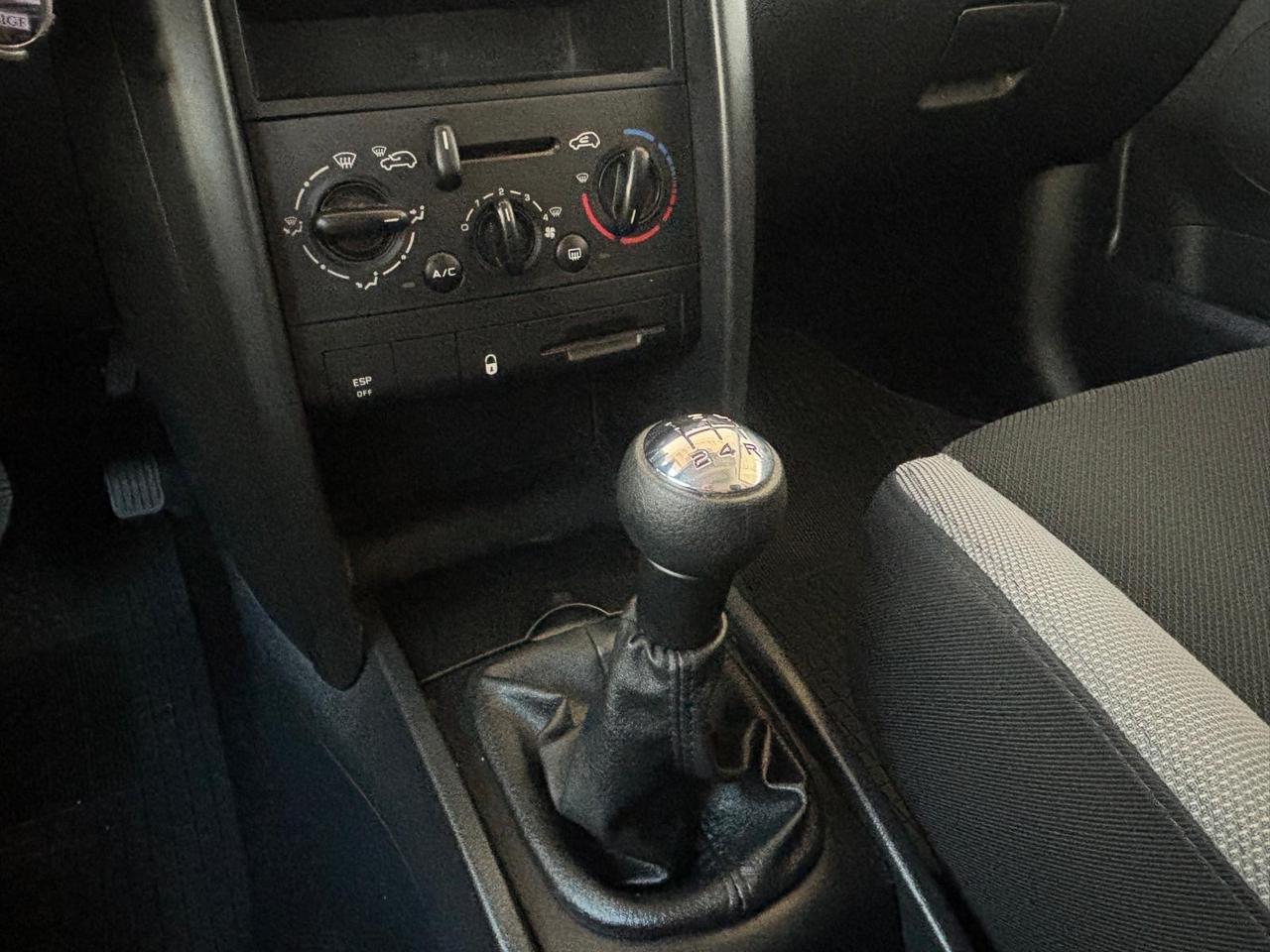 Peugeot 207 1.4 8V 75CV 5p. Energie