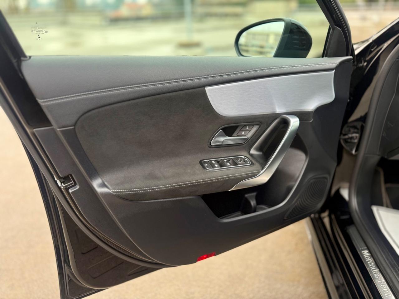 Mercedes-benz A 200 d Premium Night Edition First