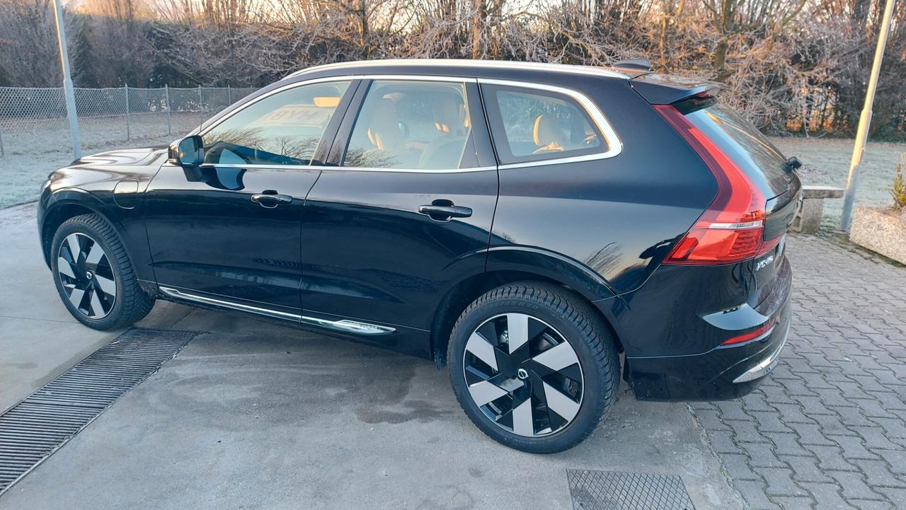 Volvo XC 60 XC60 T6 Recharge Plug-in Hybrid AWD automatico Ultimate Dark