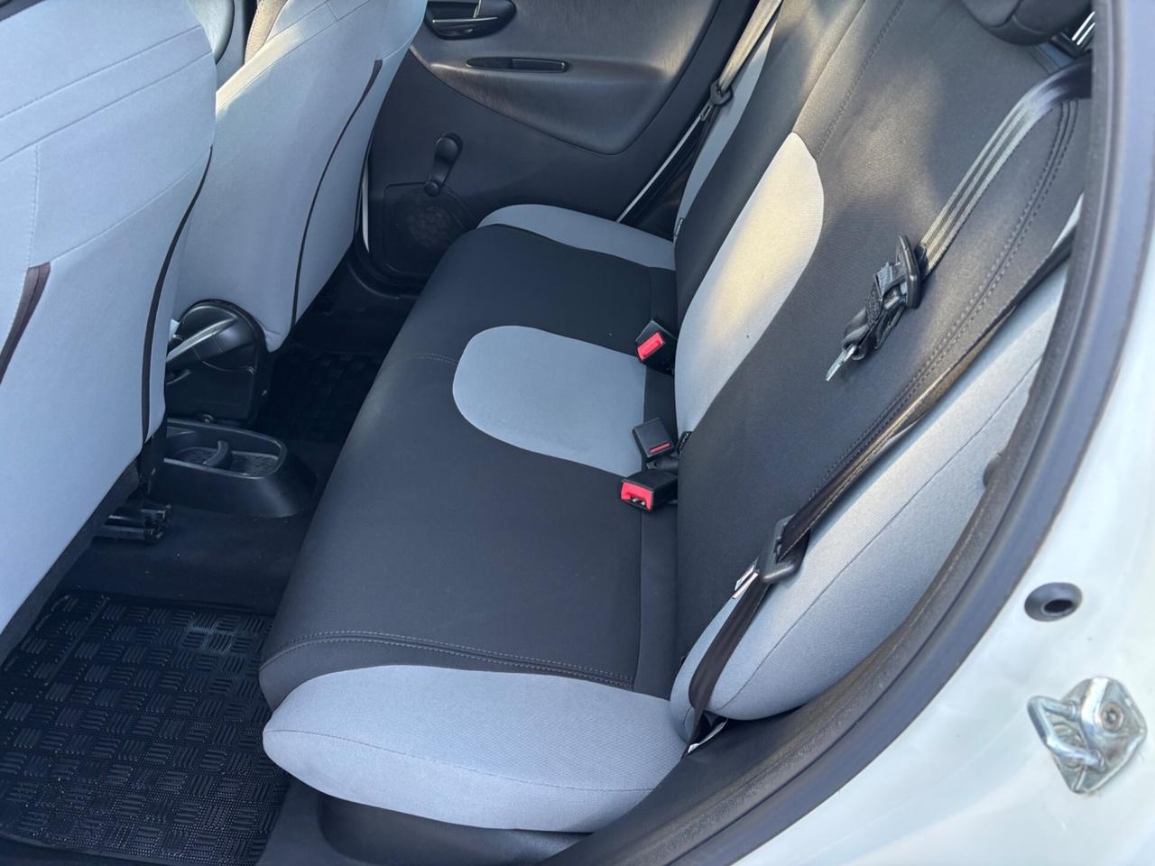 Lancia Ypsilon 1.3 MJT 16V 95 CV 5 porte S&S Silve