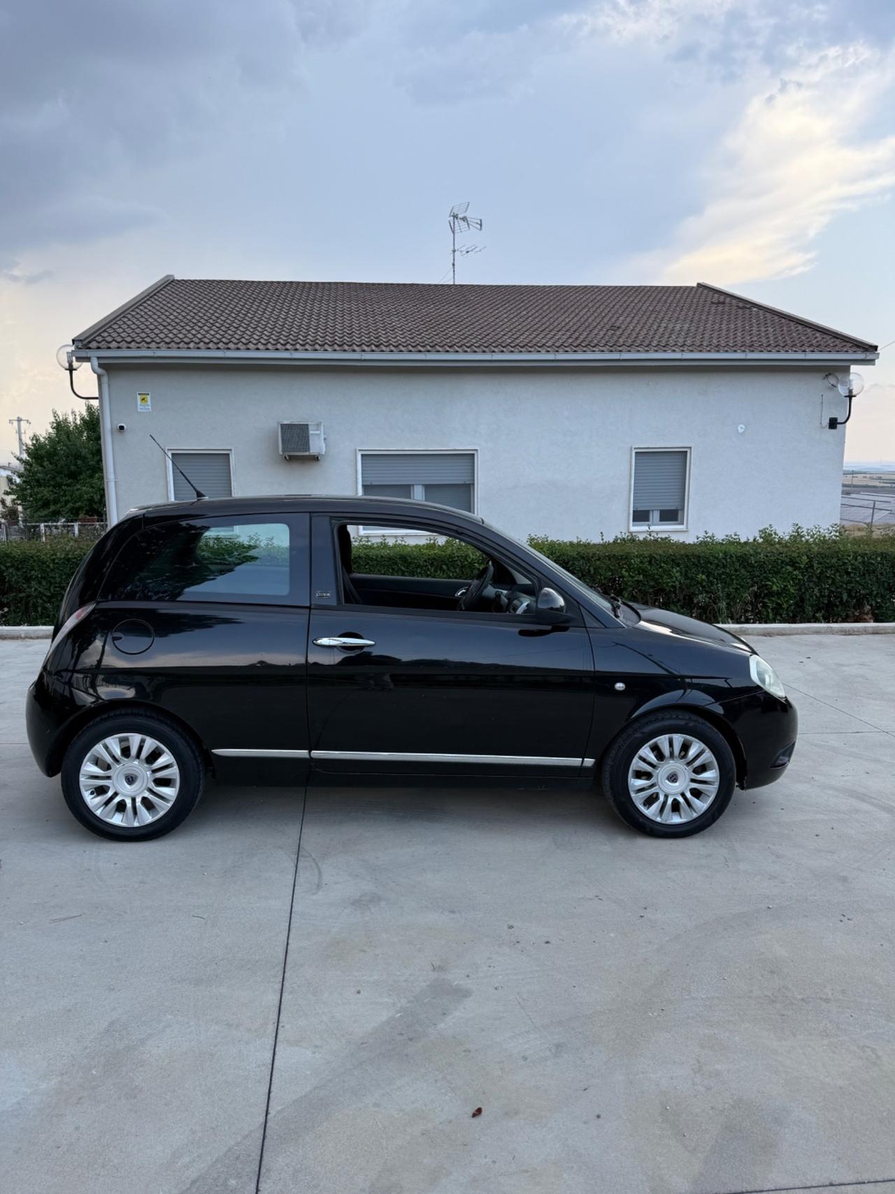 Lancia Ypsilon 1.4 Diva Ecochic GPL