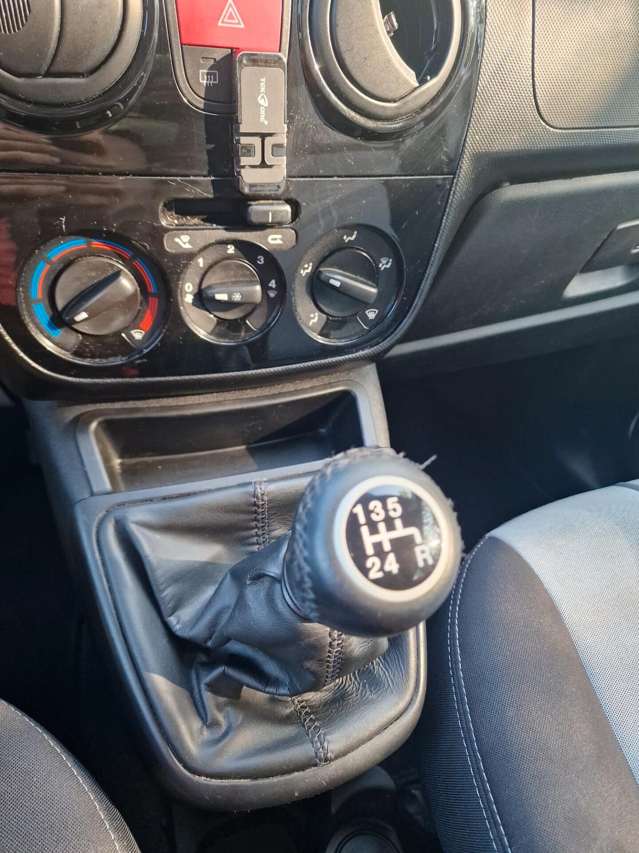 Fiat Qubo 1.4 8V 77CV Natural Power - 2015