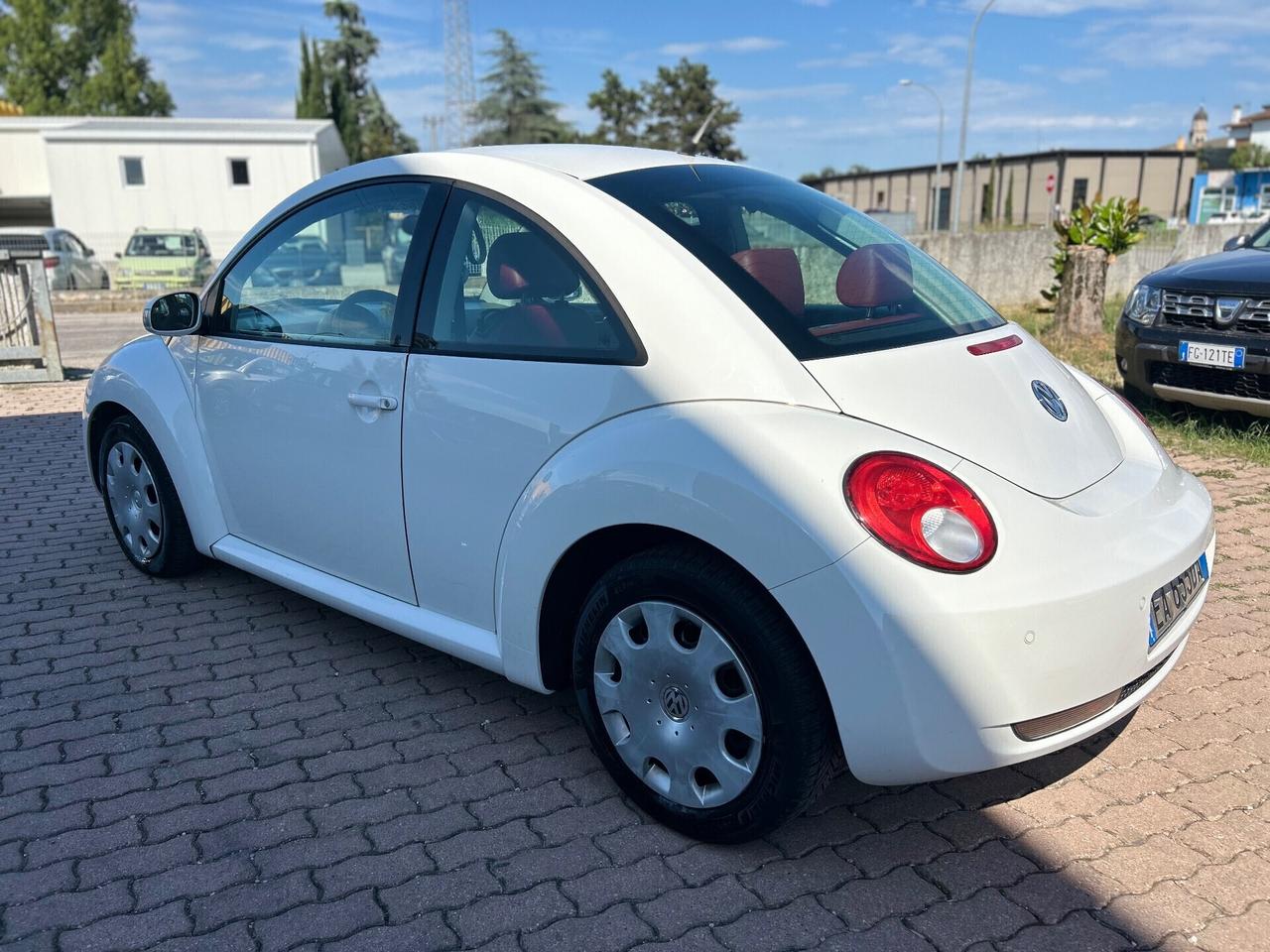 Volkswagen New Beetle 1.6 Benzina