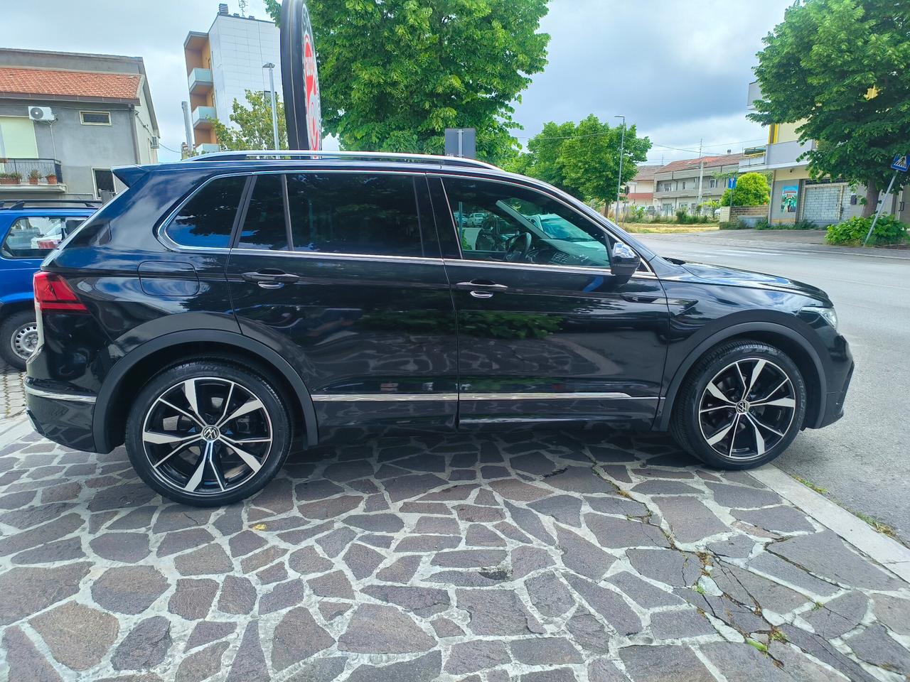 Volkswagen Tiguan 2.0 TDI 150 CV SCR DSG R-Line