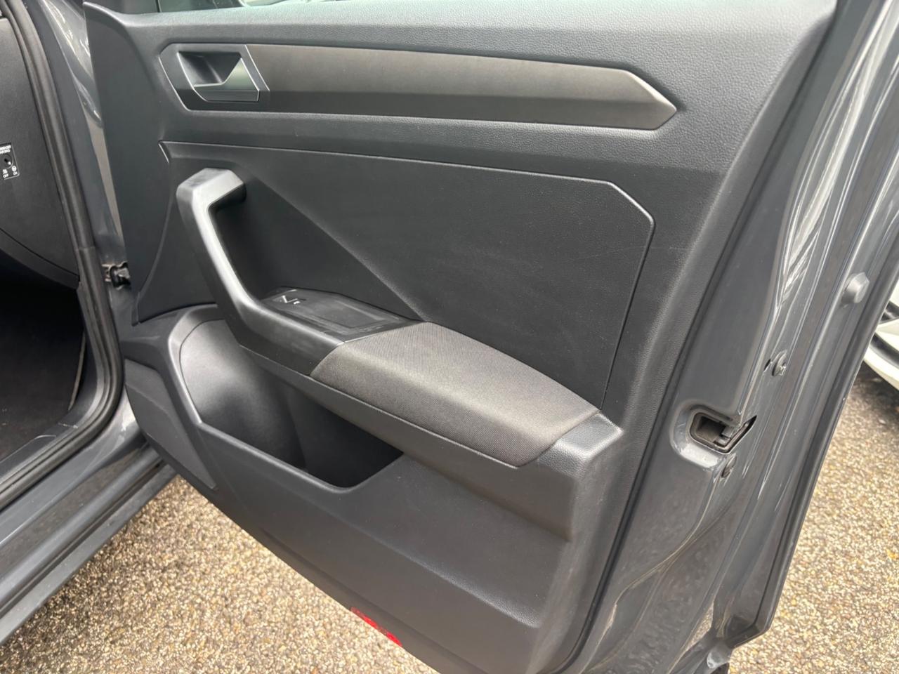 Volkswagen T-Roc 1.6 TDI Business