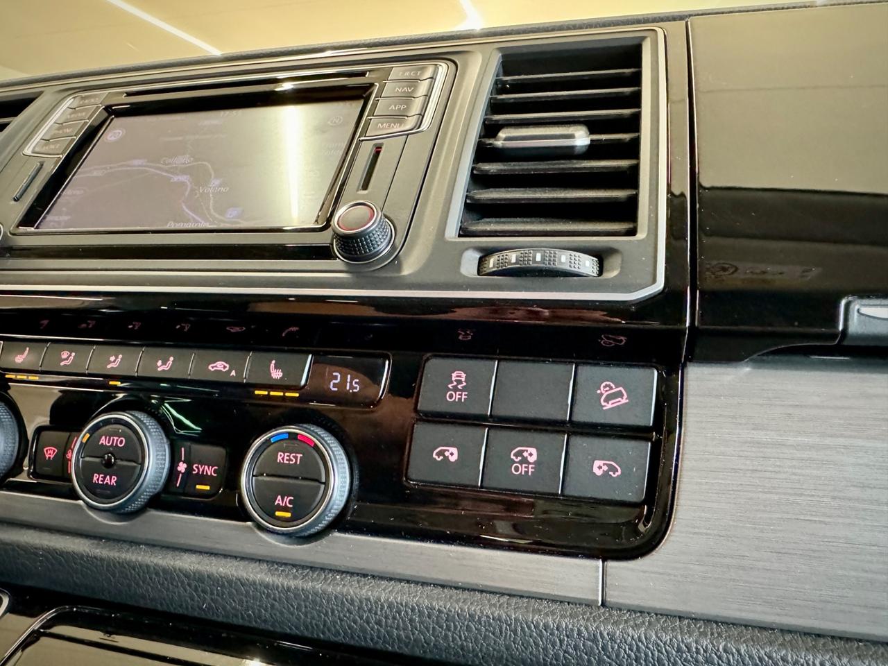 Volkswagen Multivan BULLI - WEBASTO - PARQUET - GANCIO