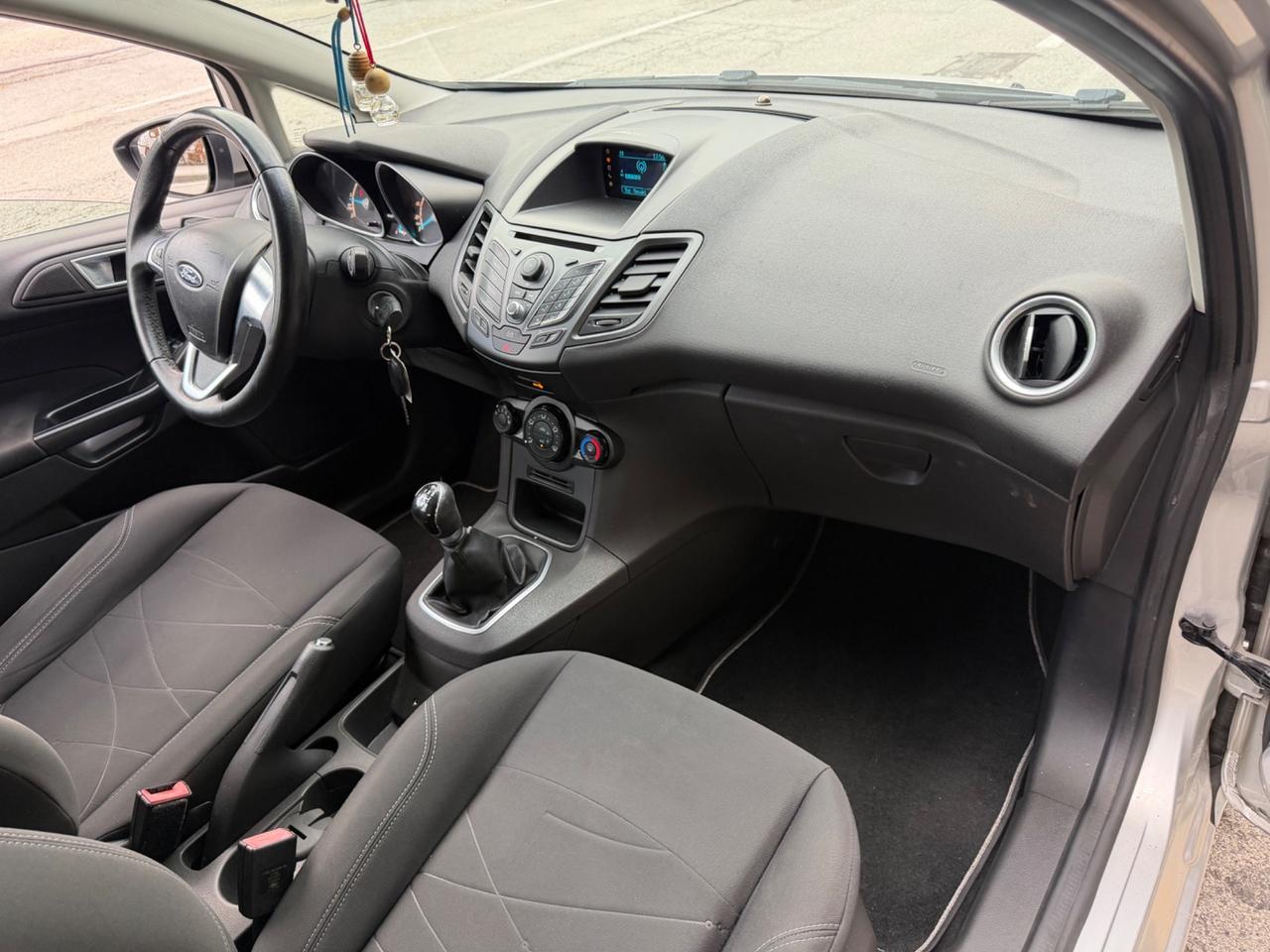 Ford Fiesta 1.5 TDCi 75CV 5 porte