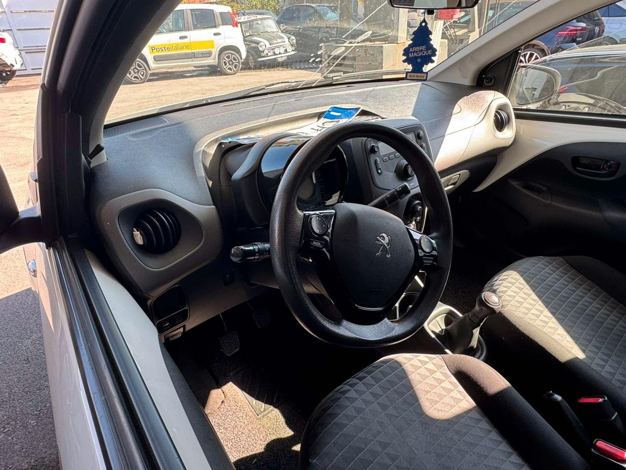Peugeot 108 1.0 5P-2022