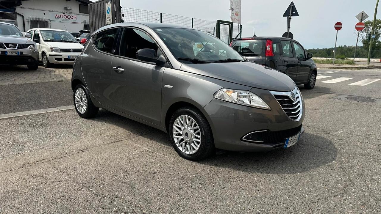 Lancia Ypsilon 1.2 69 CV 5 porte GPL Ecochic Gold