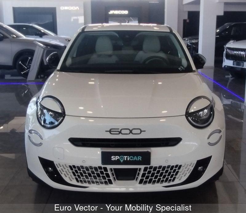 FIAT 600 1.2 Hybrid 100cv La Prima